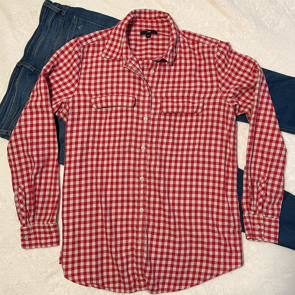 GAP ~ Long Sleeve Button Down ~ Red & Beige Gingham Fabric ~ Size Medium